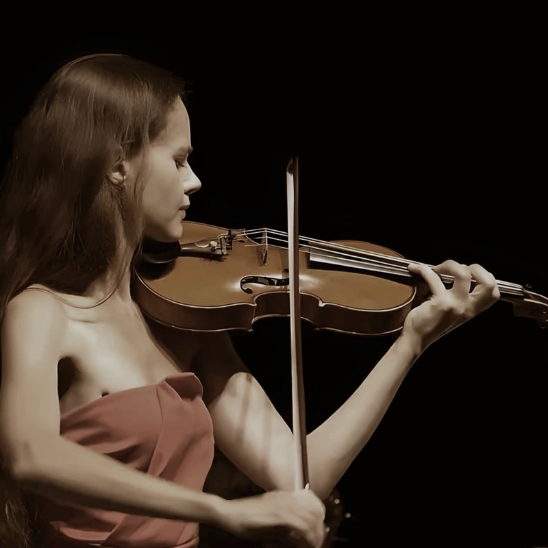 Une Violoniste Soliste qui Brille sur les Scènes Européennes